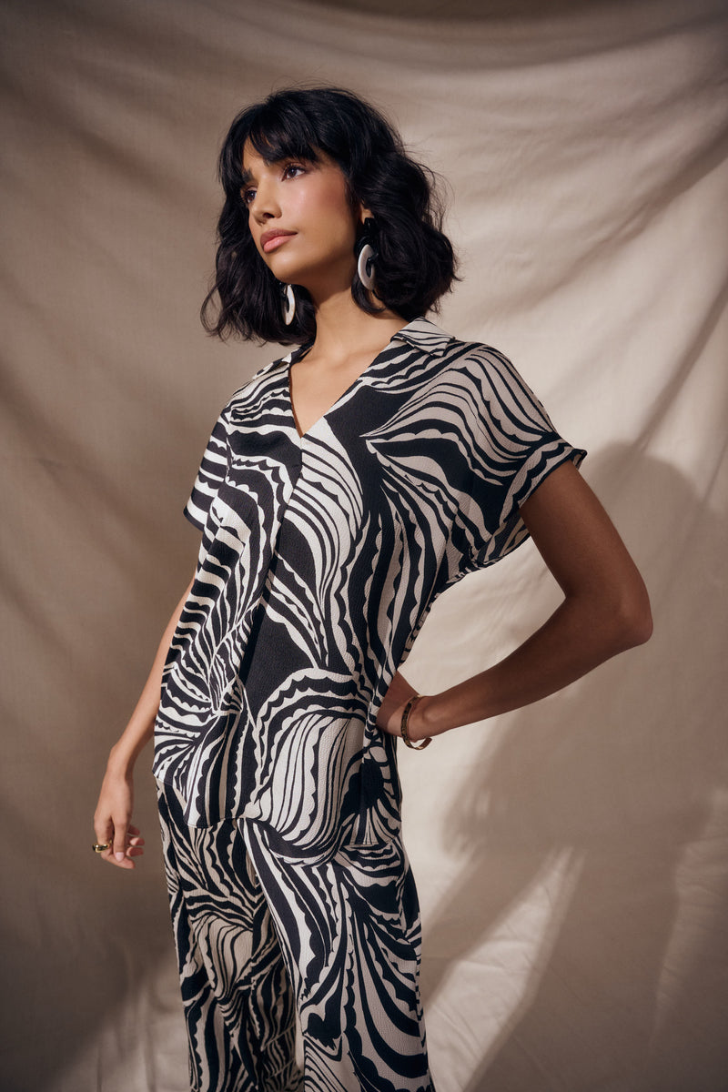 Moderner Joseph Ribkoff Frühling/Sommer Look mit klaren Linien für Alltag und Abend