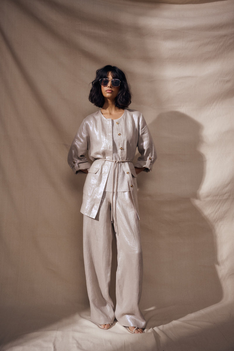 Joseph Ribkoff Frühling/Sommer Zweiteiler in hellem Ton mit fließender Silhouette und moderner Eleganz