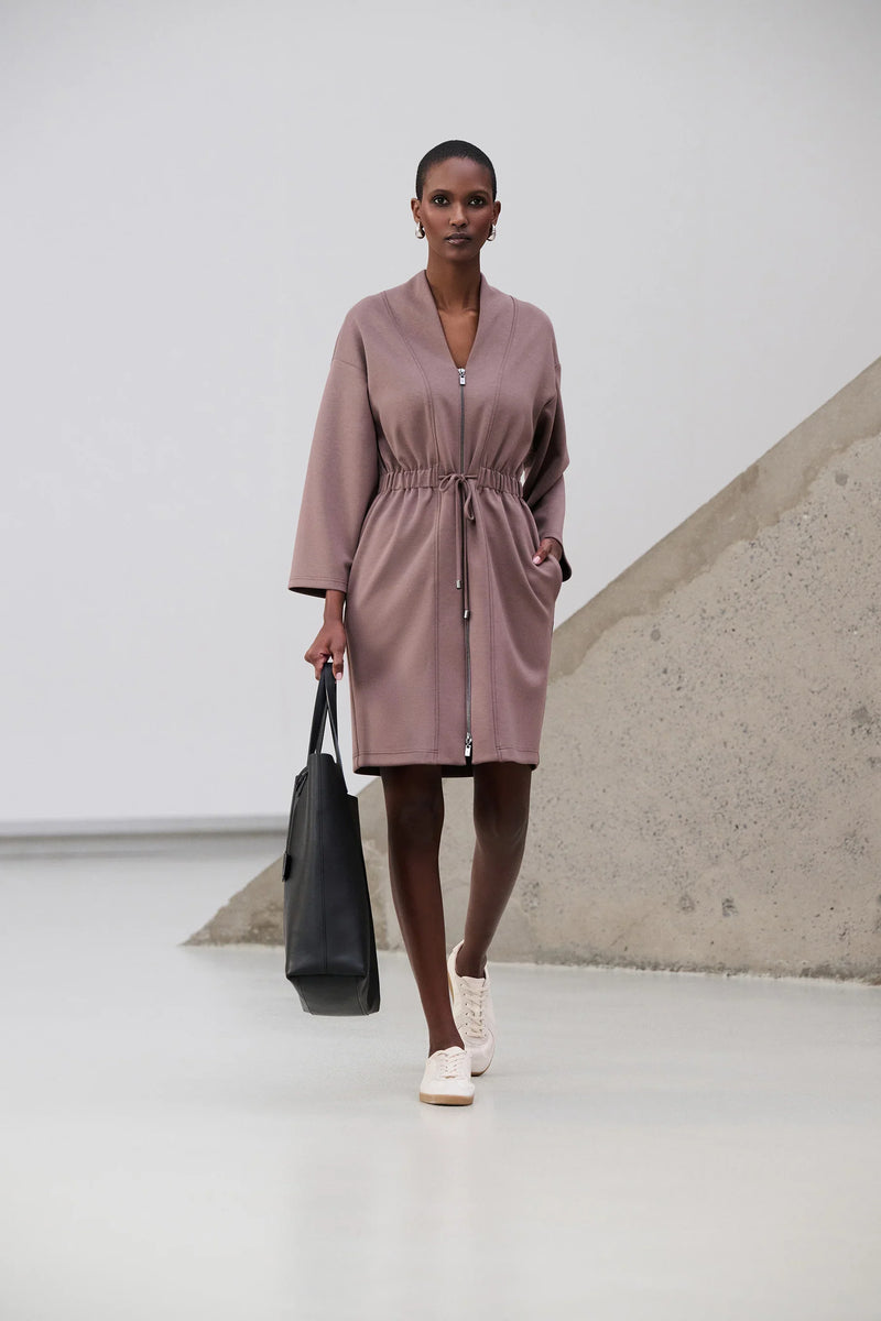 Kleid in Altrosa mit Tunnelzug an der Taille und Reißverschluss vorne