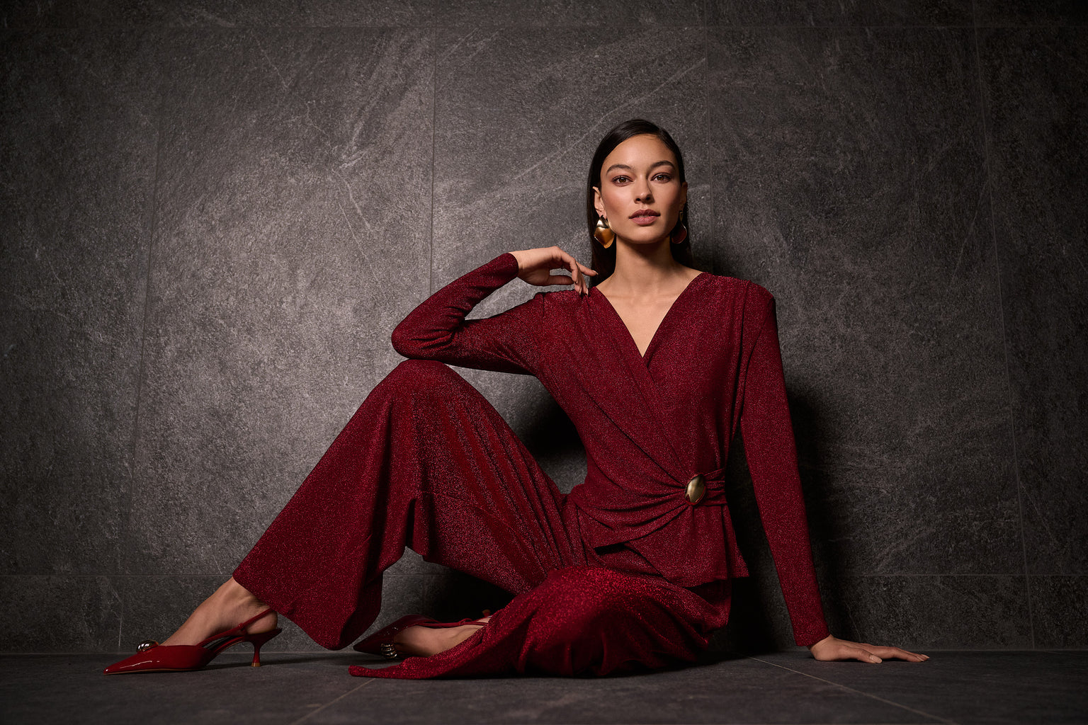 Joseph Ribkoff rotes Wickelkleid – 254 Signature Kollektion Herbst/Winter 2025, Laster Fashion Wien